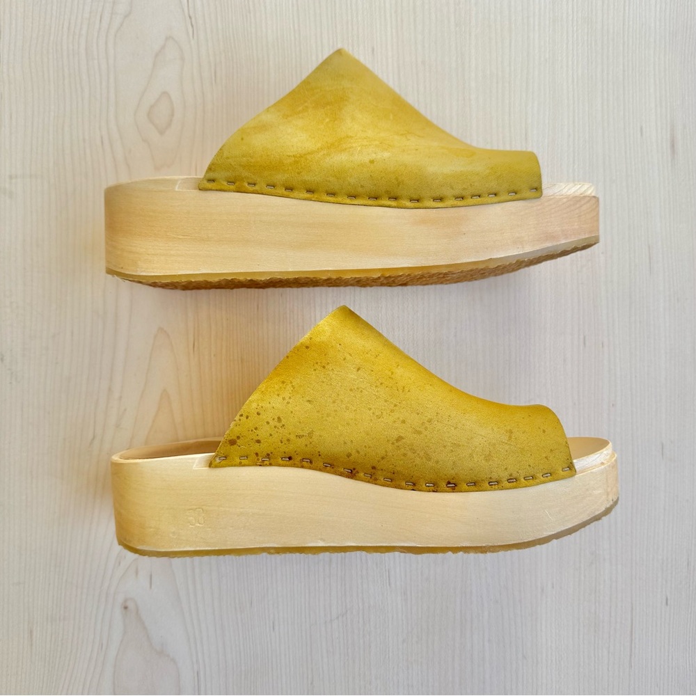 Bryr Mustard Yellow Suede Slide Sandals - Picture 3 of 6